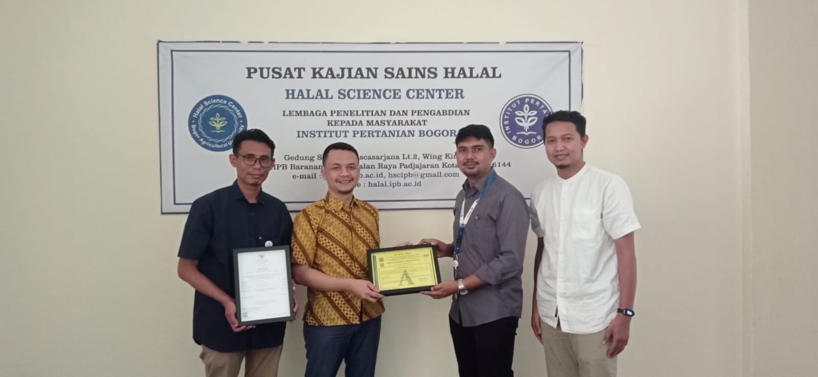 MGM Bosco Logistics Menerima Sertifikasi Halal dari MUI (Majelis Ulama Indonesia)