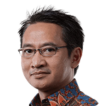 Presiden Komisaris - Andi Esfandiari